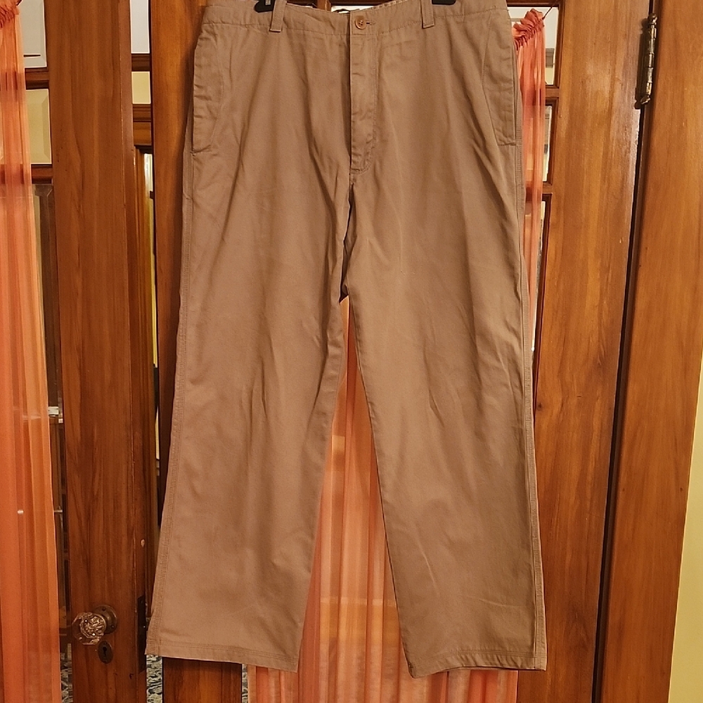 Banana Republic Men's Khaki Chinos
